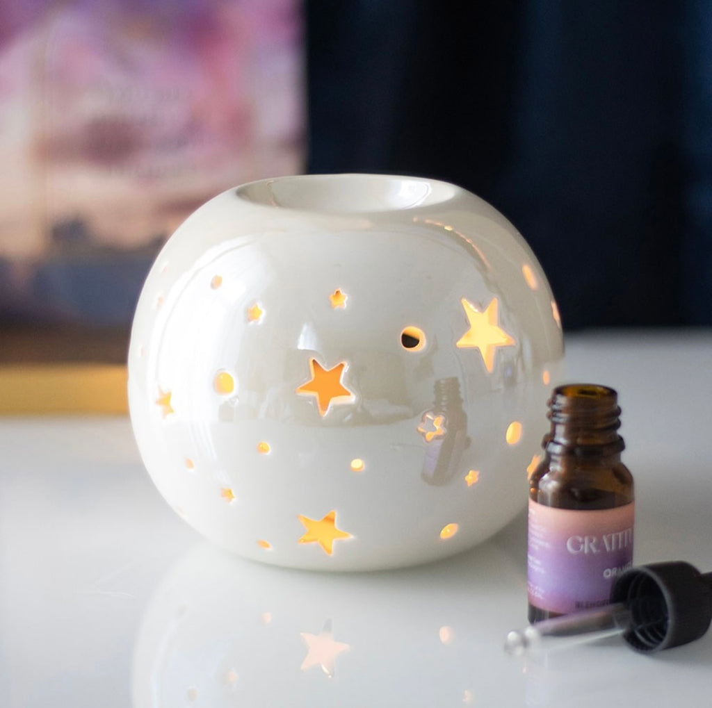 WHITE IRIDESCENT STAR OIL BURNER AND WAX WARMER